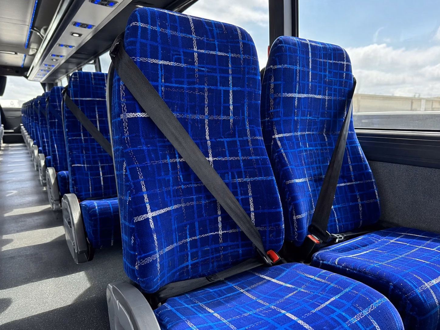 charter buses for uc irvine campus tours and academic field trips