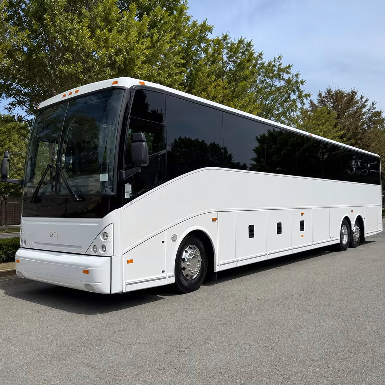 reliable airport transfers for uc irvine groups campus visitors and academic delegations